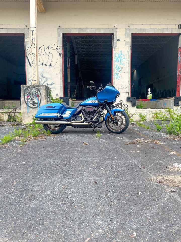 2017–2025 Harley M8 Bagger with Stealth Pipes stainless exhaust system – American-made performance upgrade
