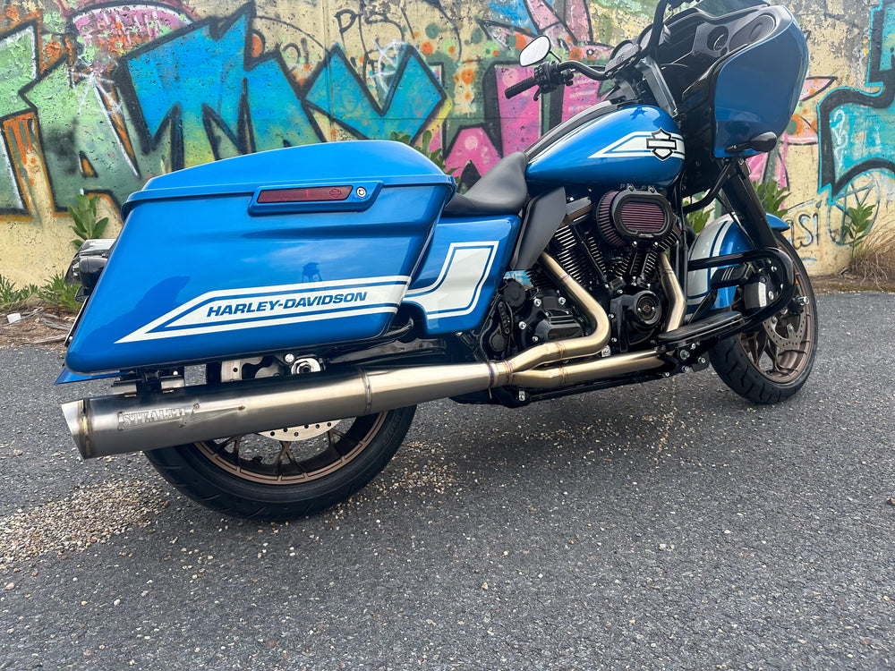 Stealth Pipes full length bagger muffler – stainless modular exhaust system mounted under saddlebags