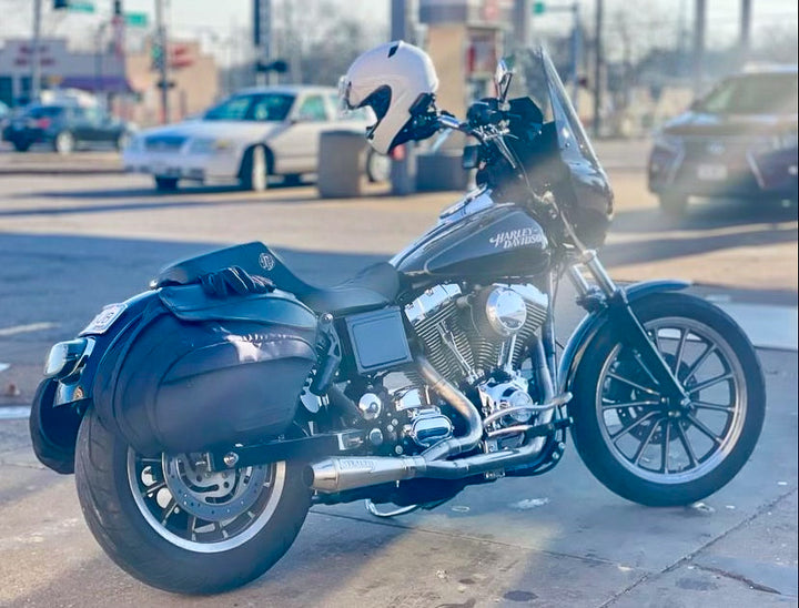 Stealth Pipes exhaust system fitted to Harley Dyna – 1996–2005 stainless headers and muffler, side view