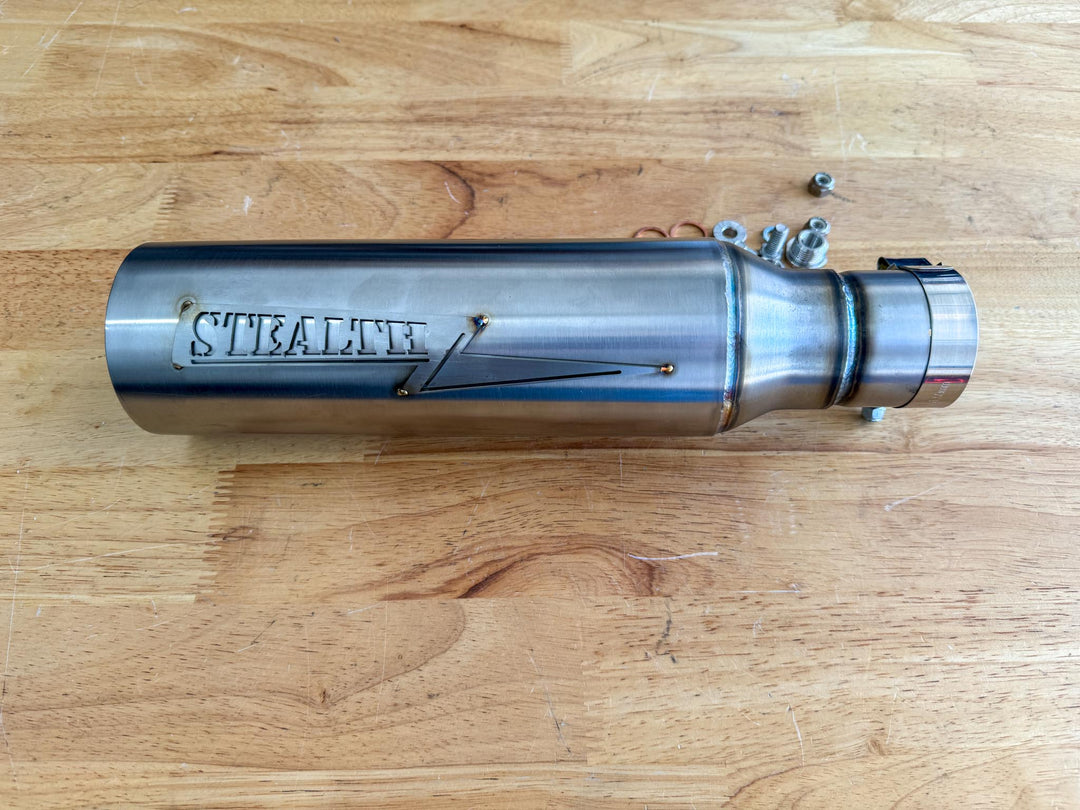 Harley motorcycle fitted with Stealth Pipes Breacher exhaust system – deep rumble muffler upgrade