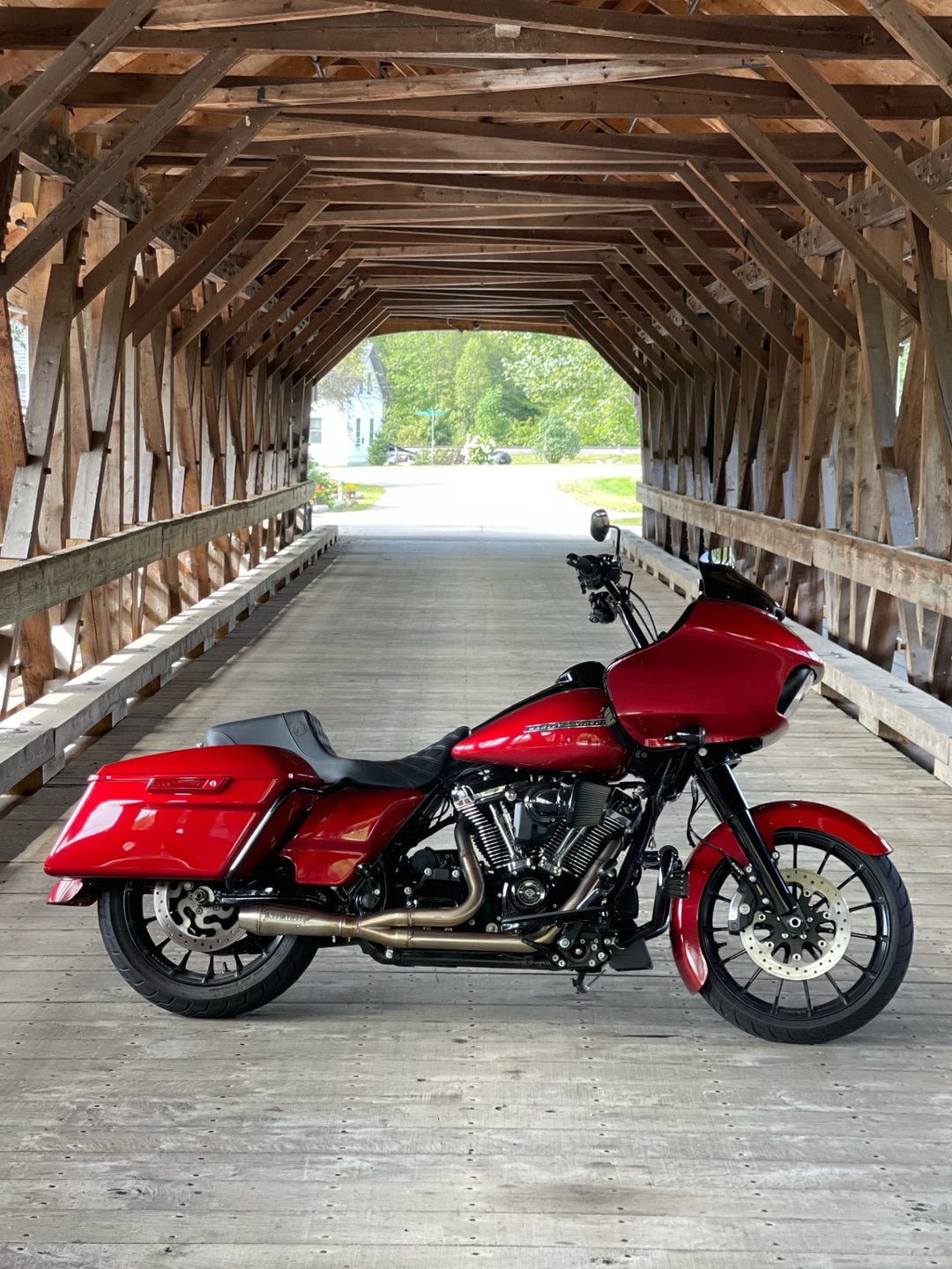 Harley Road Glide with Stealth Pipes 2017–2025 M8 Bagger exhaust system – rear angle view