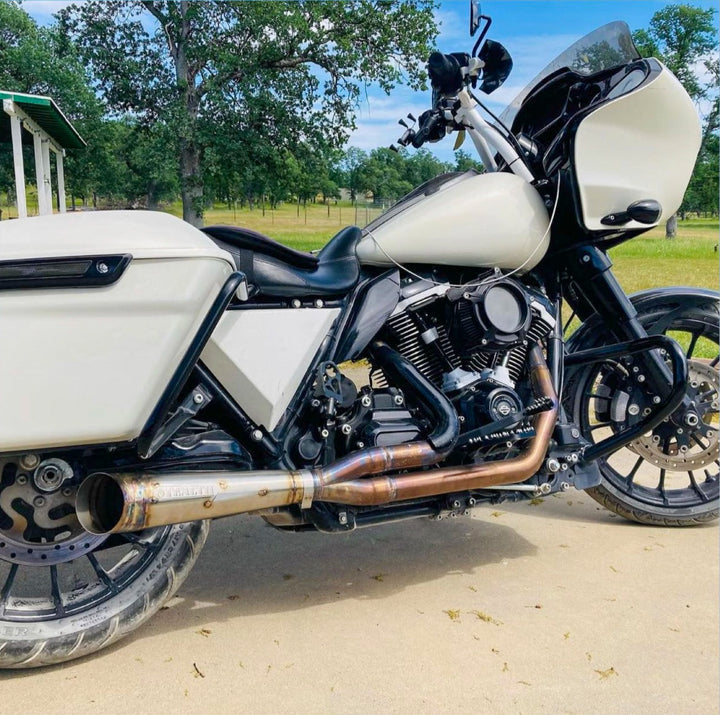 2017–2025 Harley M8 Bagger with Stealth Pipes stainless exhaust system – American-made performance upgrade