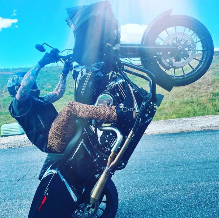 2017–2025 Harley M8 Bagger with Stealth Pipes stainless exhaust system – American-made performance upgrade